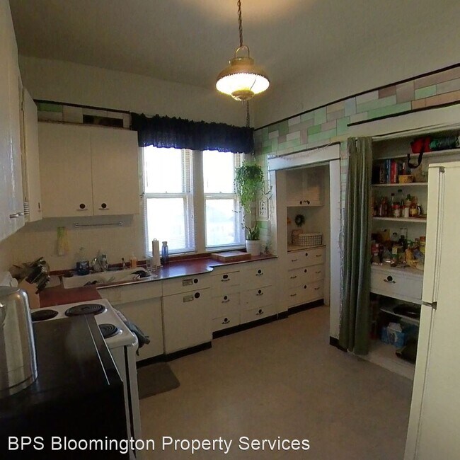 Foto del edificio - 3 br, 1 bath House - 521 E 2nd St