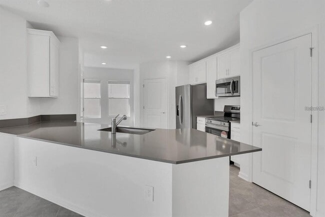 Foto del edificio - 3186 Armstrong Ave