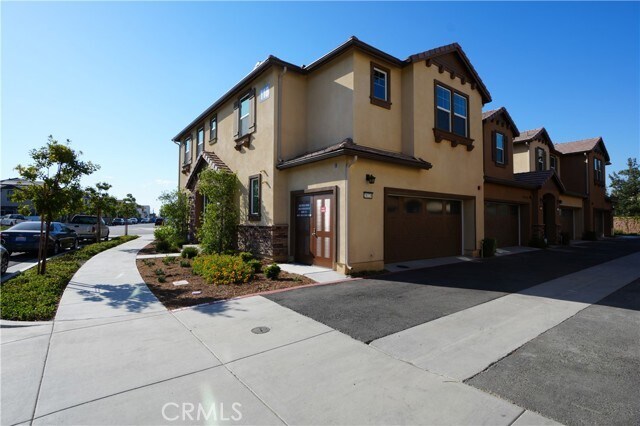 Building Photo - 28228 Heirloom Dr