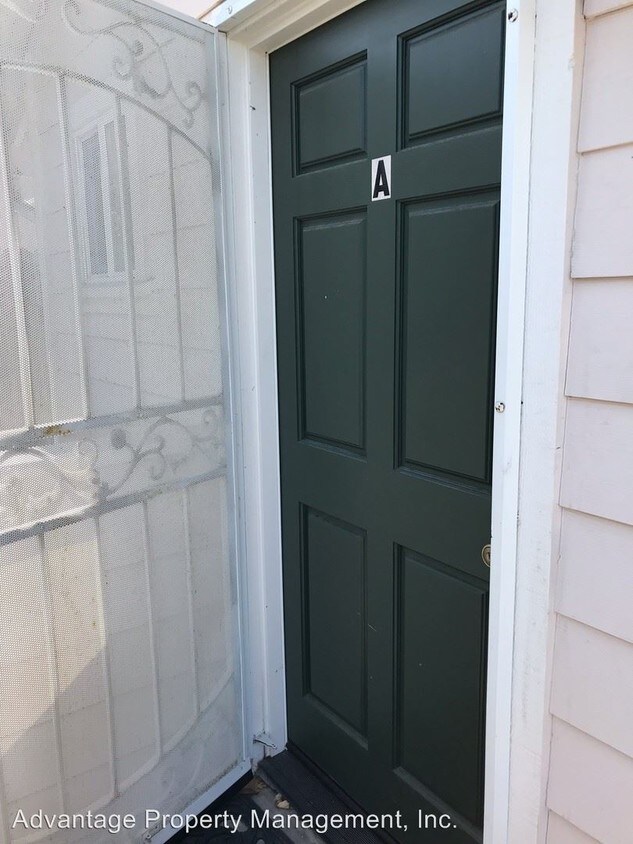 Primary Photo - 1 br, 1 bath House - 221 N. Thompson Ave. #A