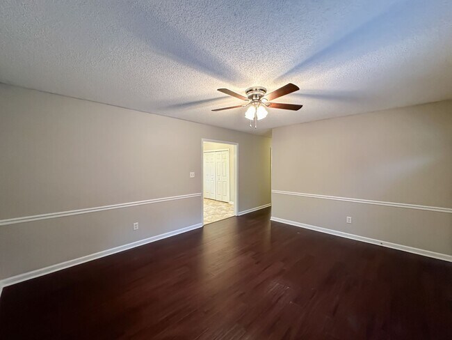Foto del edificio - Cozy Corner 3 Bedroom Home!