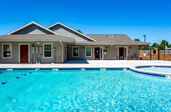 Foto del edificio - Maple Estates