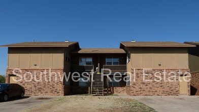 Building Photo - 1220 W Manana Blvd