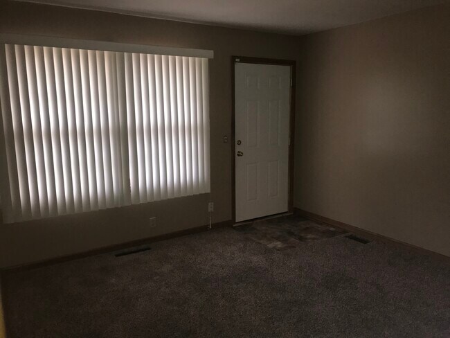 Foto del edificio - 877 S Hillcrest St