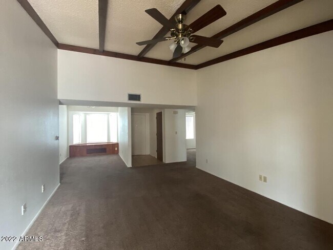 Building Photo - 1750 Wildflower Dr