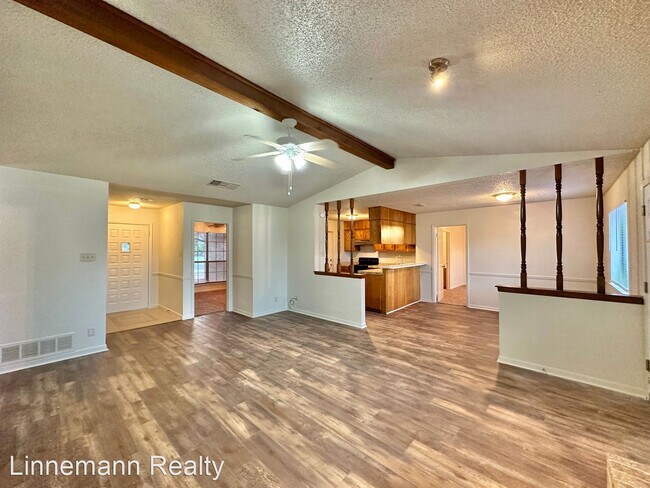 Building Photo - 4 br, 2 bath House - 3010 Paintrock Drive