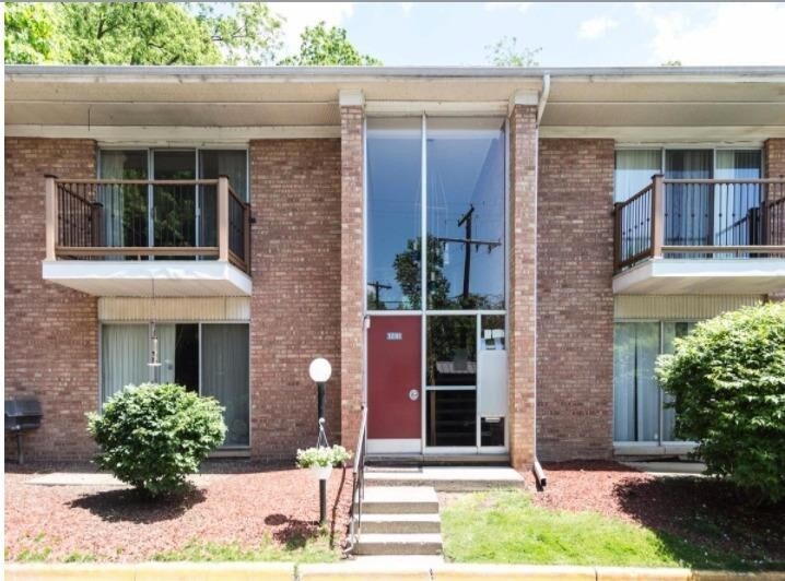 Primary Photo - 1209 Island Dr