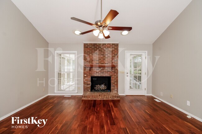 Foto del edificio - 6706 River Hills Dr