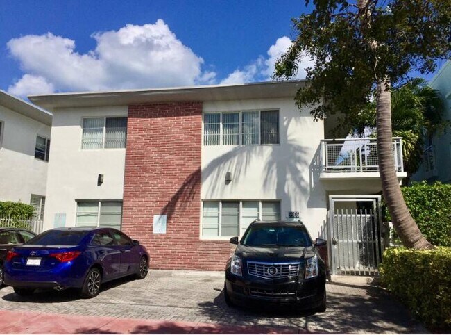 Foto del edificio - 6905 Bay Dr