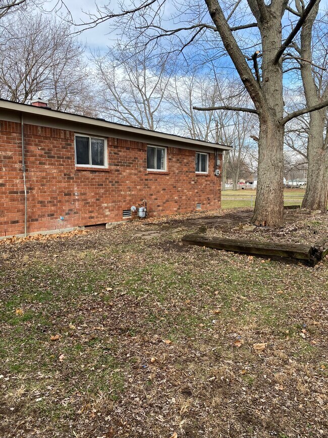 2202 S Meeker Ave, Muncie, IN 47302 House Rental in Muncie, IN