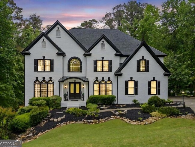 Building Photo - 882 Hallbrook Ln