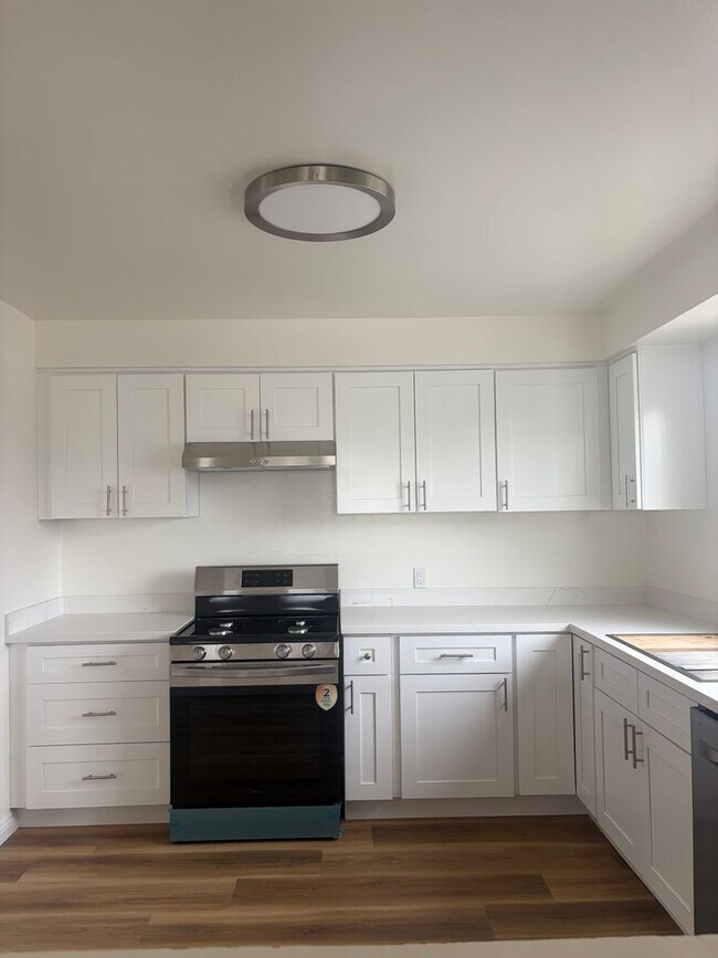 Building Photo - 25405 Cypress St