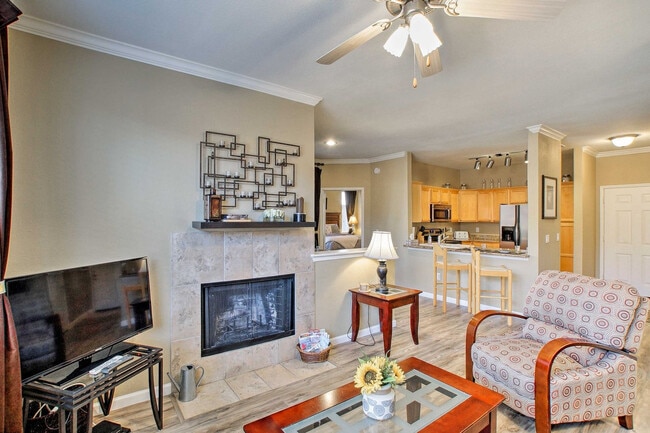 Building Photo - 7009 E Acoma Dr
