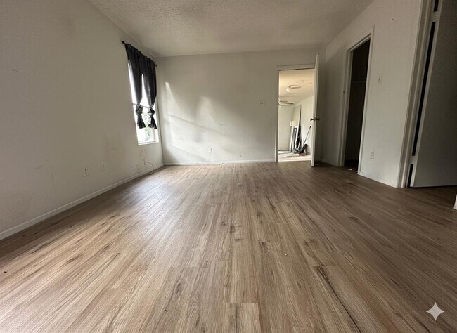 Foto del edificio - 9705 Carson Creek Blvd