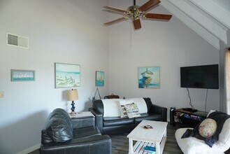 Building Photo - 542 Driftwood Bay