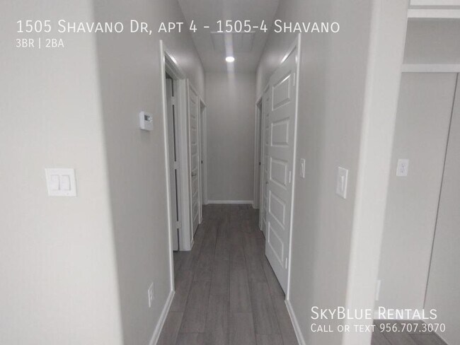 Building Photo - 1505 Shavano Dr