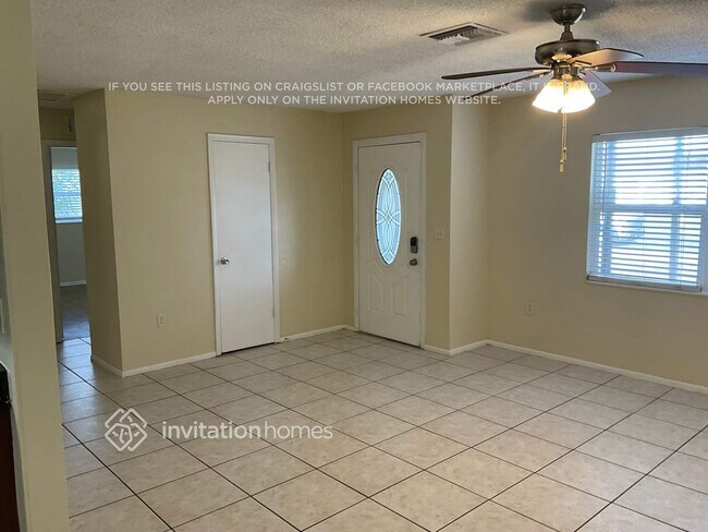 Foto del edificio - 6214 Palmview Ct