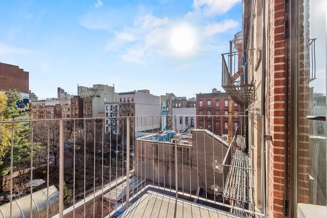 Building Photo - 188 1st Ave.