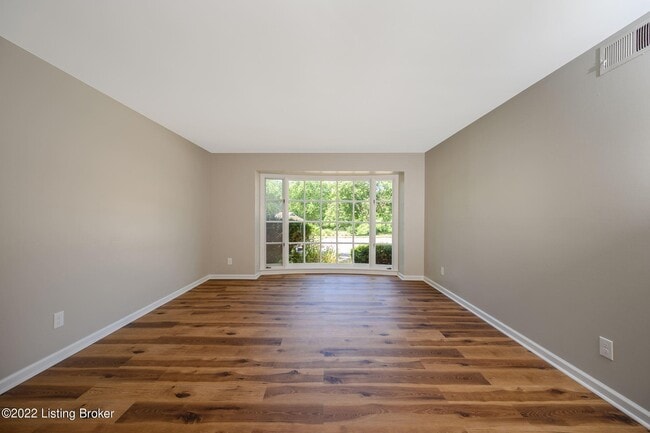 Living Room - 411 Highwood Dr