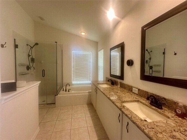 Foto del edificio - 6144 Bobby Jones Ct