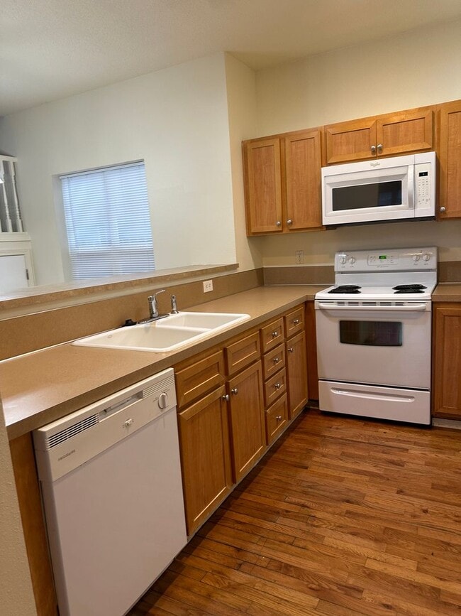 Building Photo - BEAUTIFUL 3 BEDROOM 2 1/2 BATH HOME IN ST. JOHN'S ACROSS FROM MCKENNA PARK JUST BLOCKS TO UNIVERS...