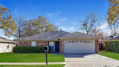 Building Photo - 538 Greenway Dr