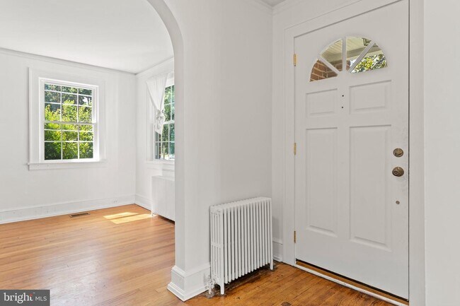 Building Photo - 145 Belleview Ave