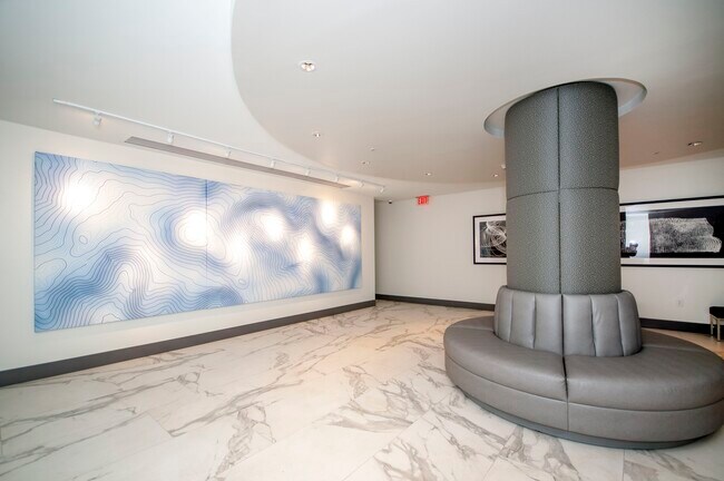 Foto del edificio - 8 Museum Way