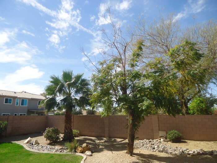 Building Photo - 7086 S Heather Dr