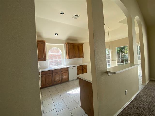 Building Photo - 4921 Woodmeadow Dr