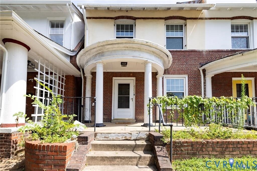 Foto principal - 2302 Maplewood Ave