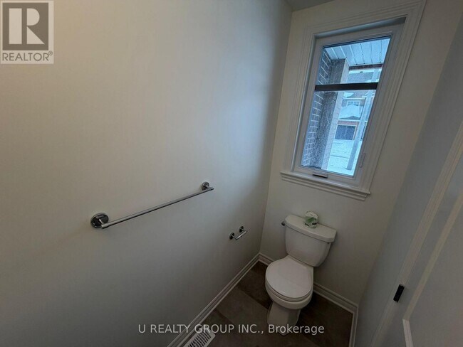 Photo du bâtiment - 153 Kerala Pl