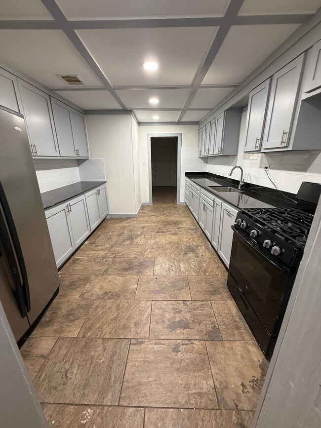 Foto del edificio - 1645 E 54th St N