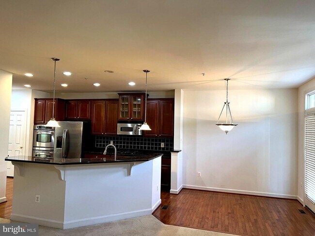 Foto del edificio - 15808 Buxton Pl