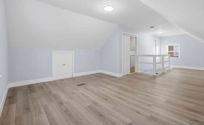 Building Photo - 18037 Ridgewood Ave