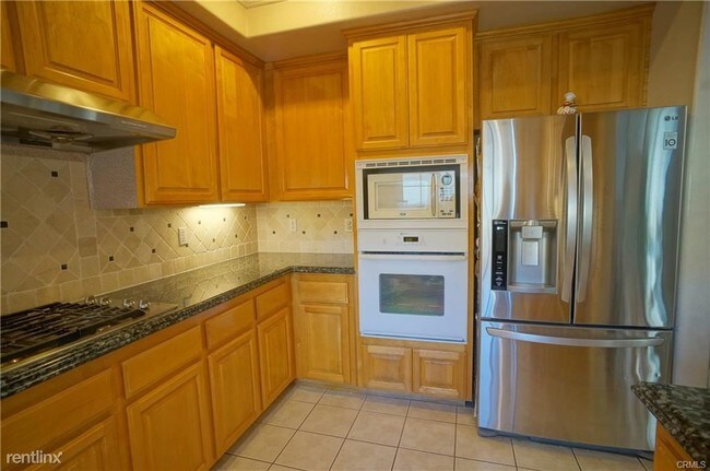 Building Photo - 4 br, 3 bath Condo - 417 California St Unit D