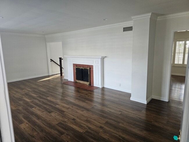 Foto del edificio - 3250 Lowry Rd