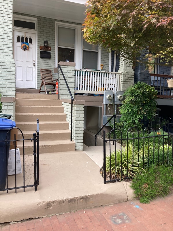 Photo - 902 I St SE Apartment