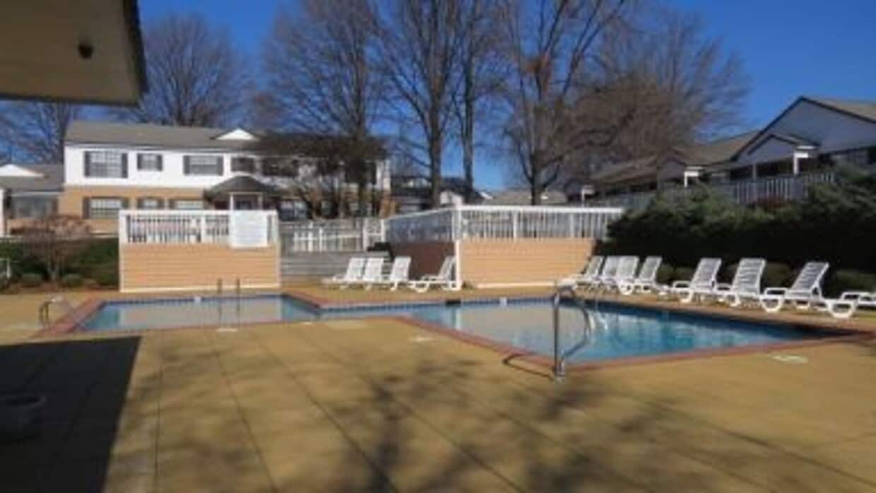 Building Photo - 2 bedroom 2 bath condo $1,200 per month
