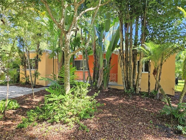 Building Photo - 6624 SW 78th Terrace