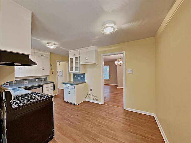 Building Photo - 444 Kirkwood Dr