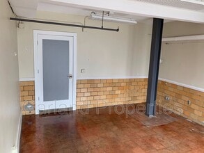 Building Photo - 425 Campbell Ave SW