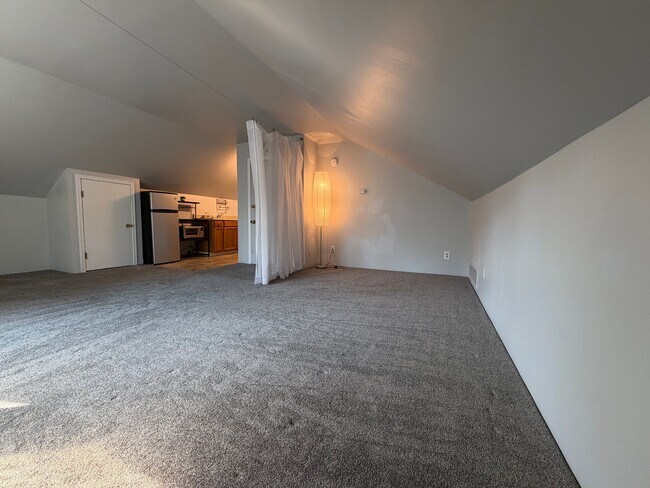 Foto del edificio - 329 Taylor Ave