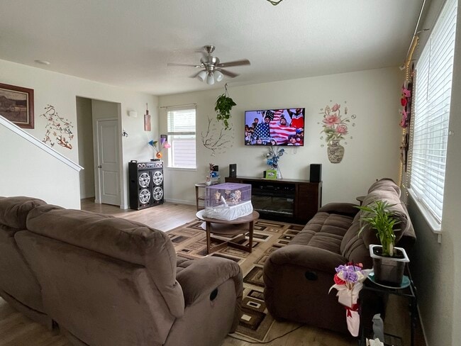 Building Photo - 45821 Red Tail Dr