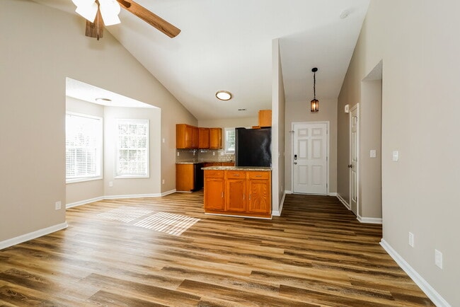 Building Photo - 6010 Windsong Way