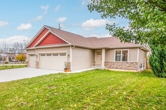 Building Photo - 501 Cobblestone Way
