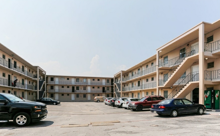 Primary Photo - Del Rio Apartments