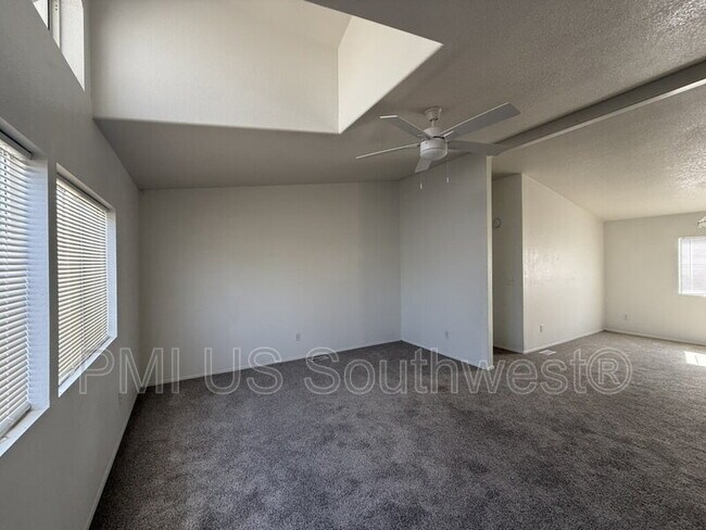 Foto del edificio - 5080 S Erin Dr