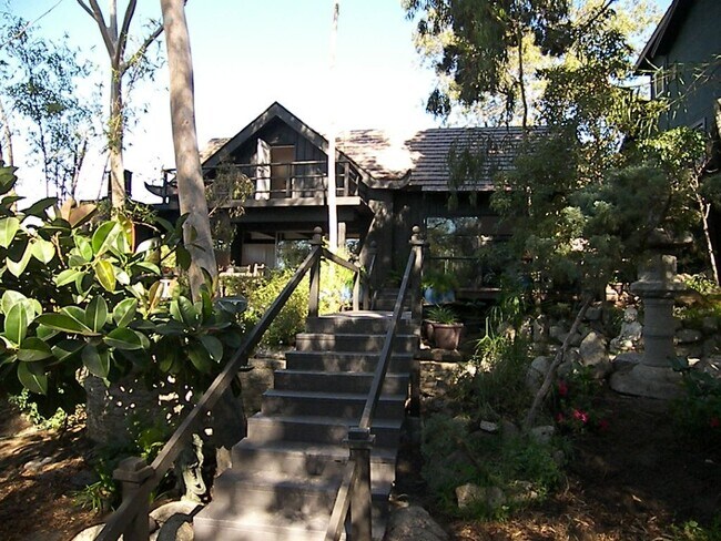 Foto del edificio - 1571 Curran St