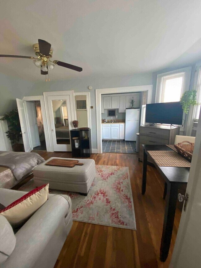 Foto del edificio - 3752 Bertrose St